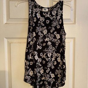 Floral black and white tank